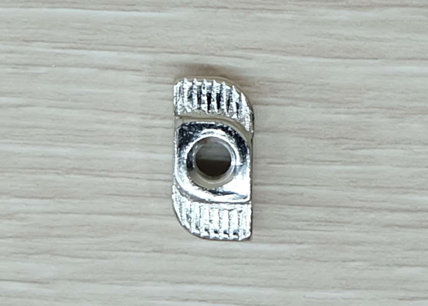 Free Nut M4 (20 ตัว/ชุด) สำหรับ Series 30 Alu Profile