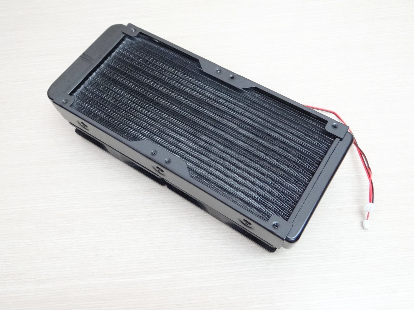 240mm Aluminum Radiator Water Cooling 18 Tube Heat Exchanger หัวเกลียว 1/8BSP (9.5mm) + 2 Fan 12V DC