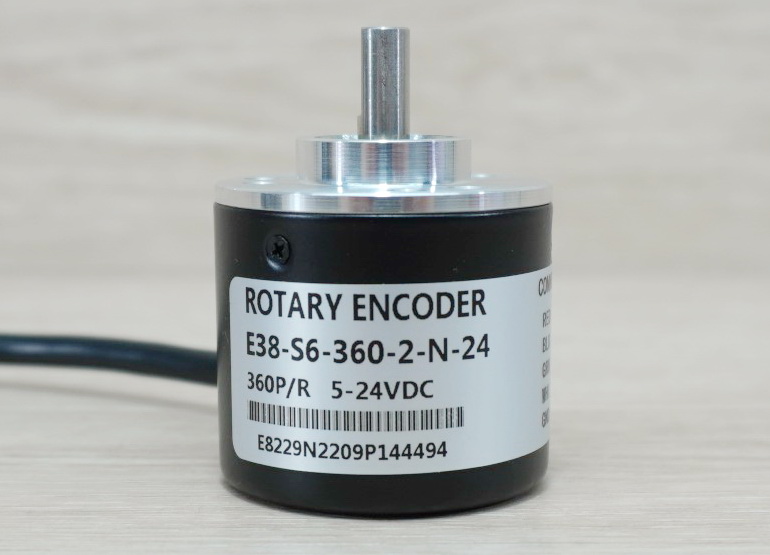 360P/R Incremental Rotary Encoder (E38-S6-360-2-N-24) Shaft 6mm, Cable 2M, NPN, 5-24VDC