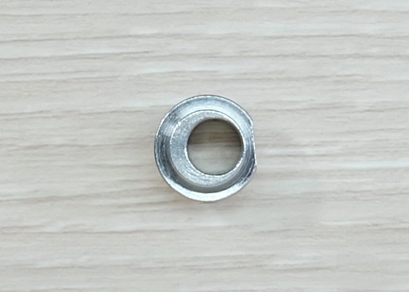 Eccentric column 6 mm step - bore 5mm (304 stainless steel)