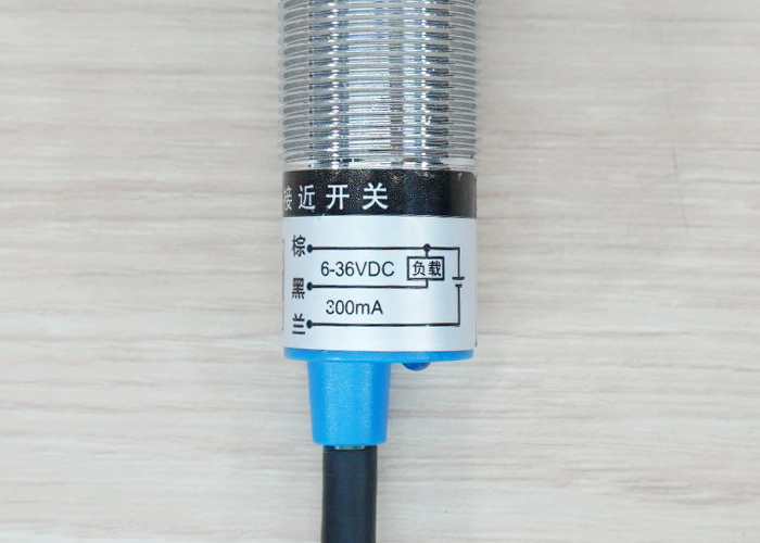LJ18A3-8-Z/AX (NPN NC ระยะจับ 8mm) 6-36V DC Inductive Proximity Sensor