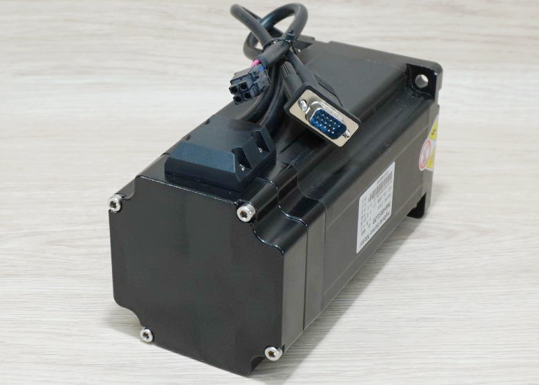Hybrid Closed-Loop Stepper Motor (Nema34) 86HBS120 แรงบิด 12N.m 5.6A Shaft 14mm + HBS860H Driver