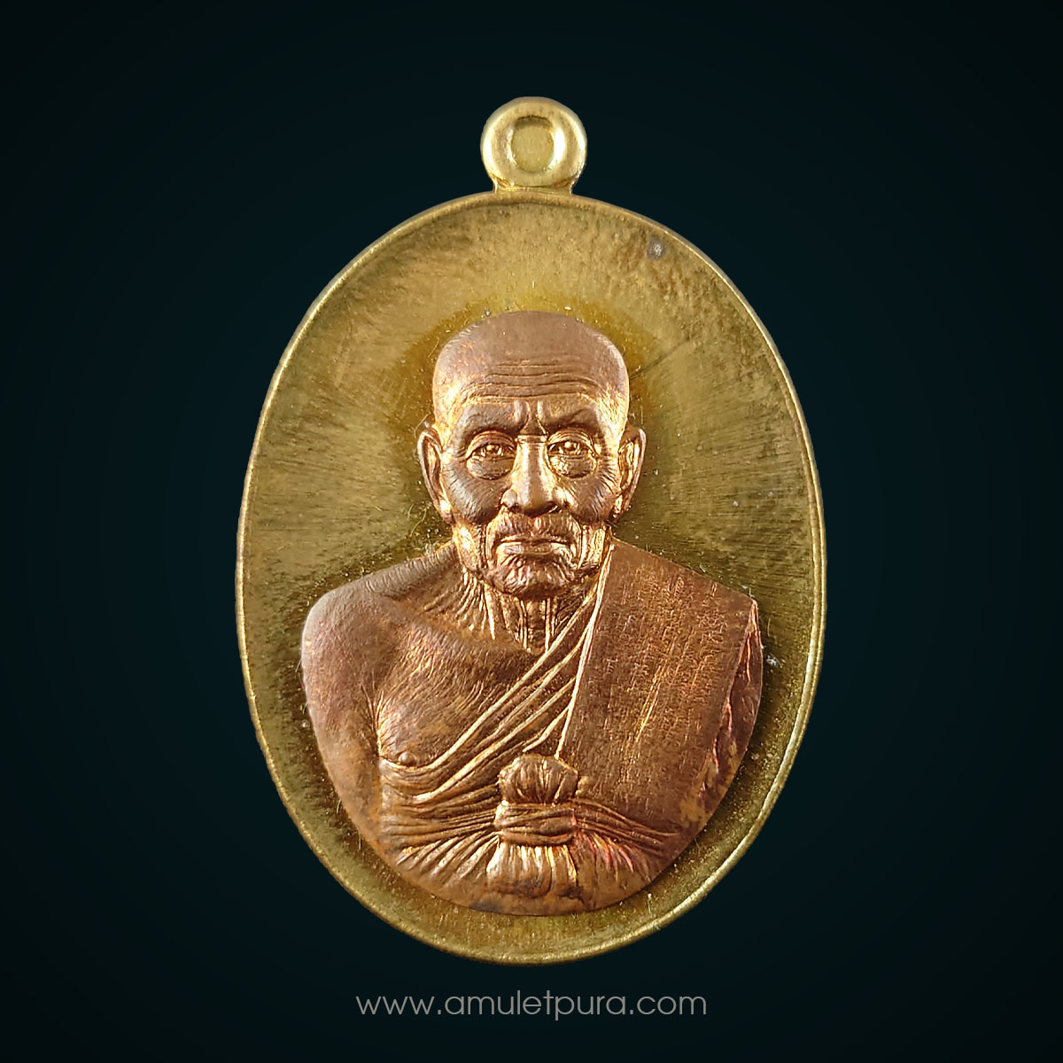 หลวงปู่ทวด รุ่นปาฏิหาริย์ EOD (ชุดกรรมการเล็ก สร้าง 999 ชุด ตะกั่วหน้ากากทองระฆัง, ทองระฆังหน้ากากทองแดง, ทองสัตตะ) ปี55 วัดพุทไธศวรรย์ จ.อยุธยา (ตอกโค้ด หมายเลข 35) สร้างโดยศิษย์สายทหารหน่วยทำลายล้างและเก็บกู้วัตถุระเบิด (EOD ARMY)