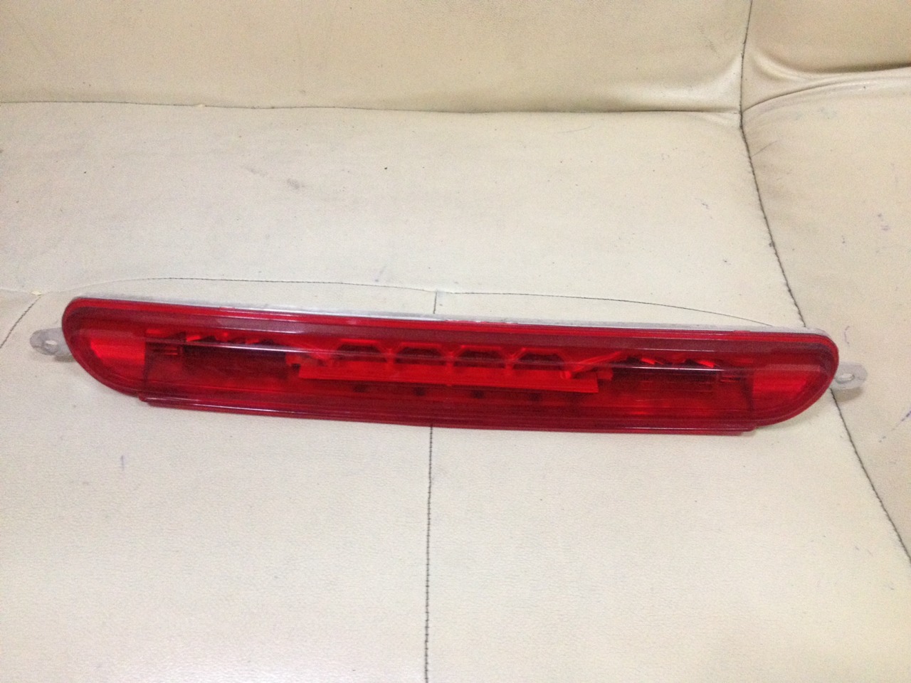 ไฟเบรคในกันชนหลัง BENZ W218 CLS