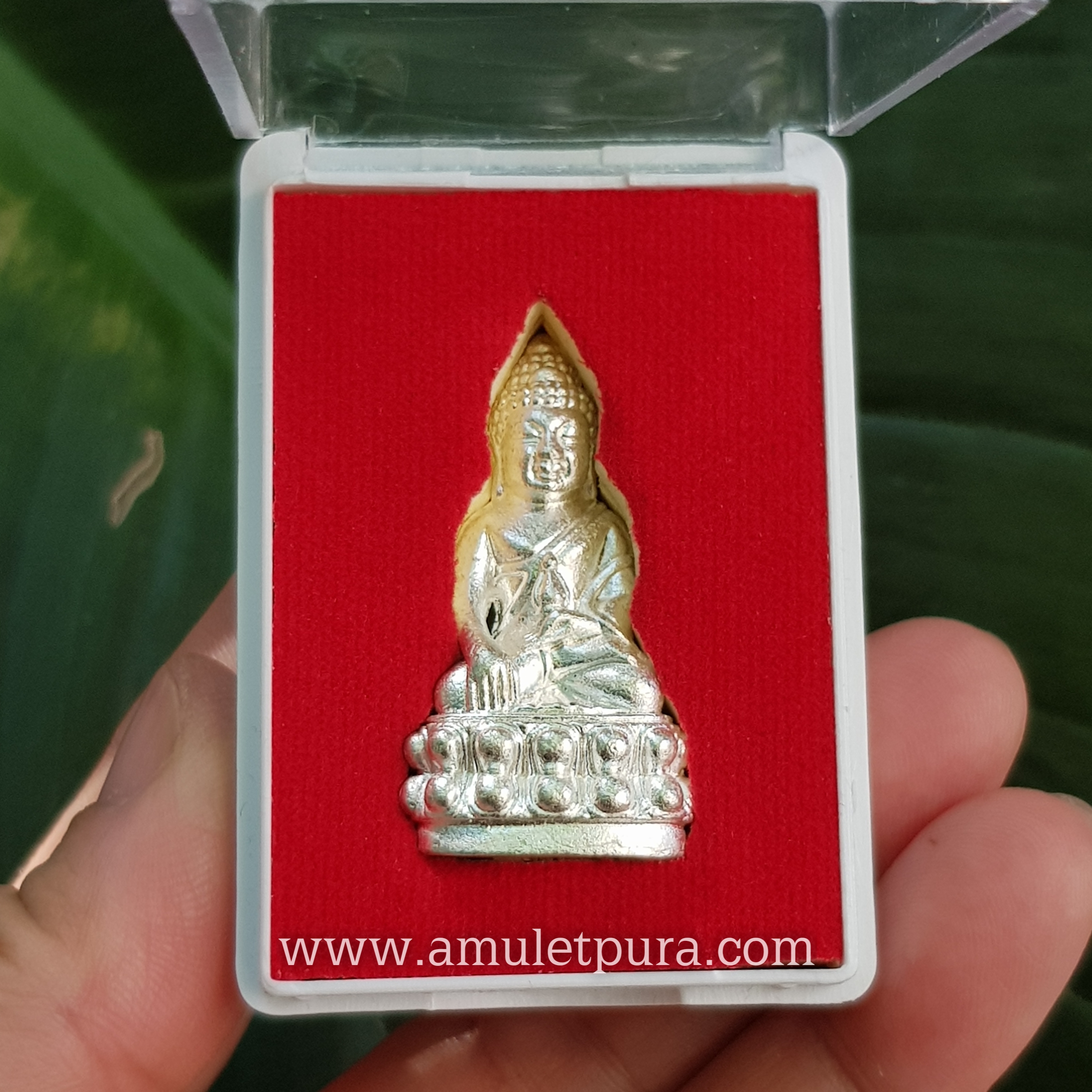 พระกริ่งหน้าไทยมหามงคล 7 รอบ 84 พรรษา เนื้อนวะโลหะพรายเงิน ฐานเงิน ปี40 สมเด็จพระญาณสังวร สมเด็จพระสังฆราช วัดบวรนิเวศวิหาร กรุงเทพฯ (ใต้ฐานมีสัญญาลักษณ์ มีโค้ด หมายเลข 3208)