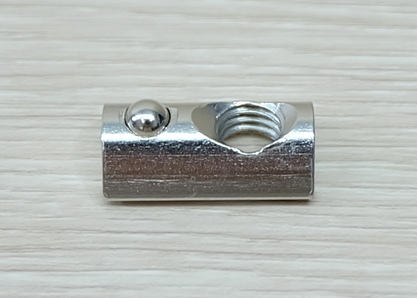 M8 Shrapnel Steel Ball Nut สำหรับ Series 40 Alu Profile (แพ็ค 20 ตัว)