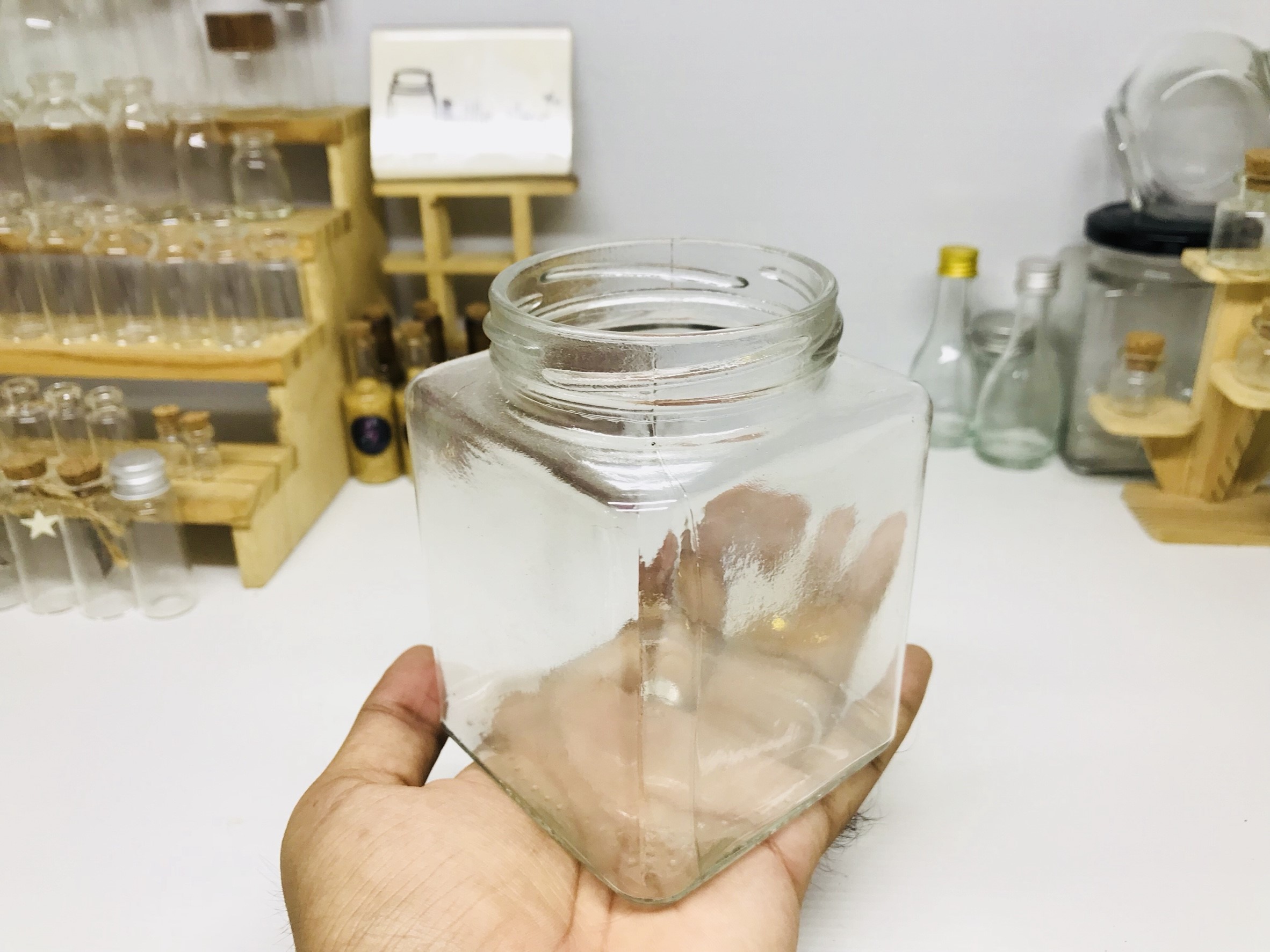 ขวดแก้ว สี่เหลี่ยม 500ml mฝาเกลียวล็อคสีขาว