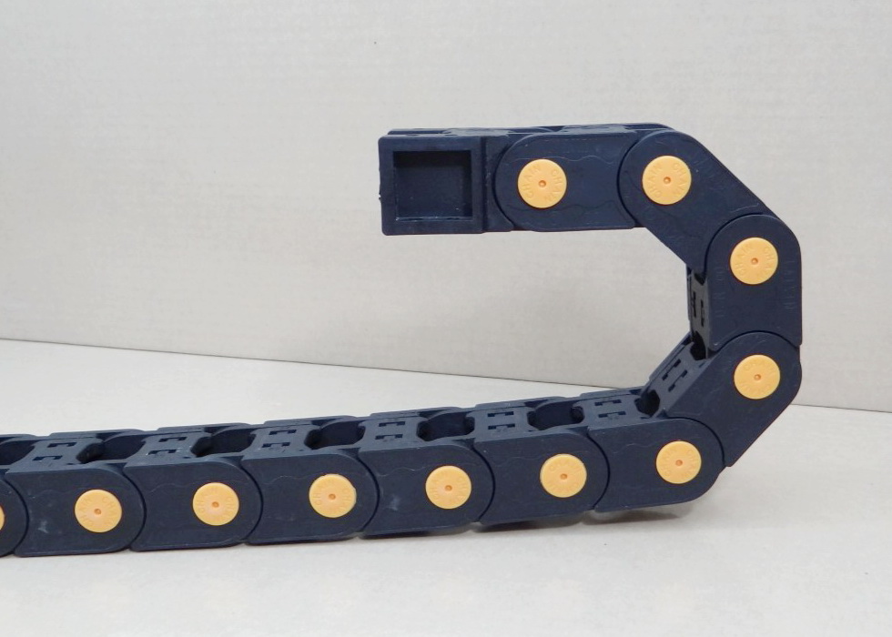 20 X 25 mm Cable Drag Chain R55mm ยาว 1M และ End Connectors (Bridge opening)