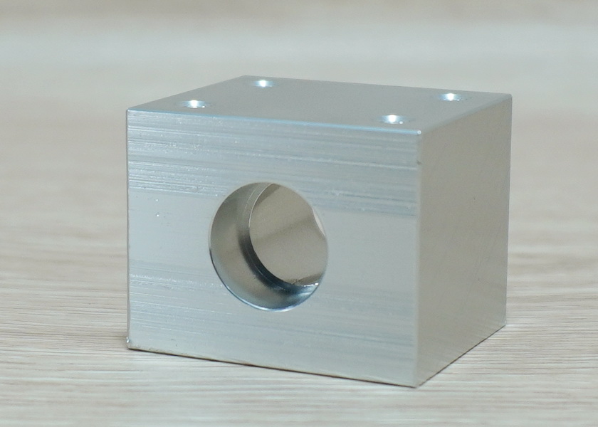 Aluminium housing สำหรับ Nut ลดการคลอน T8 (White)