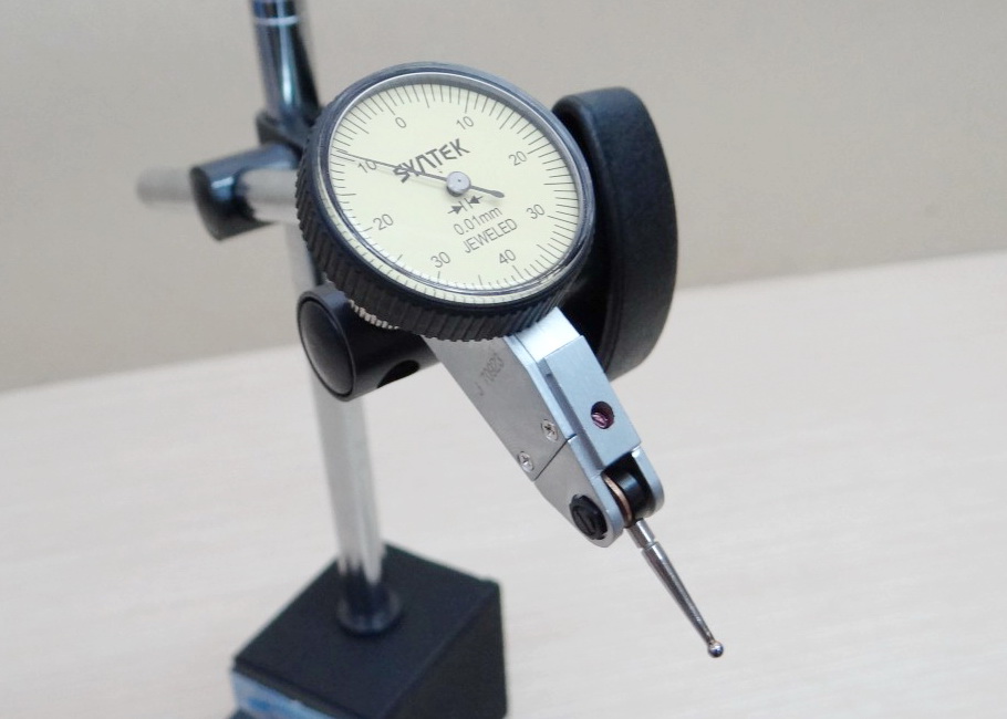 Syntek, 0-0.8mm shockproof Dial Test lever Indicator 0.01mm (diameter yellow face 33.5mm) Accuracy ±0.01mm
