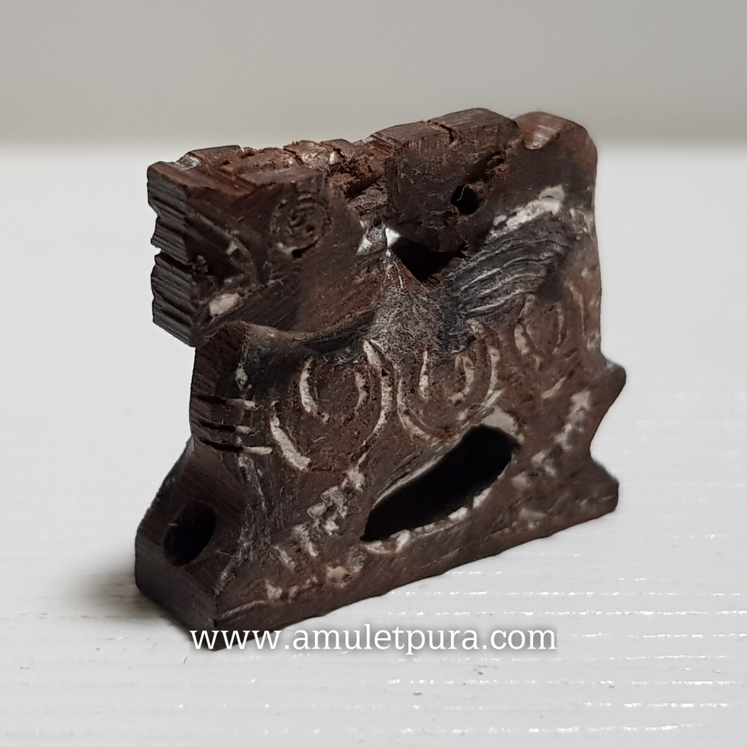 สิงห์สามขวัญไม้แกะ หลวงพ่อกัน วัดเขาแก้ว จ.นครสวรรค์