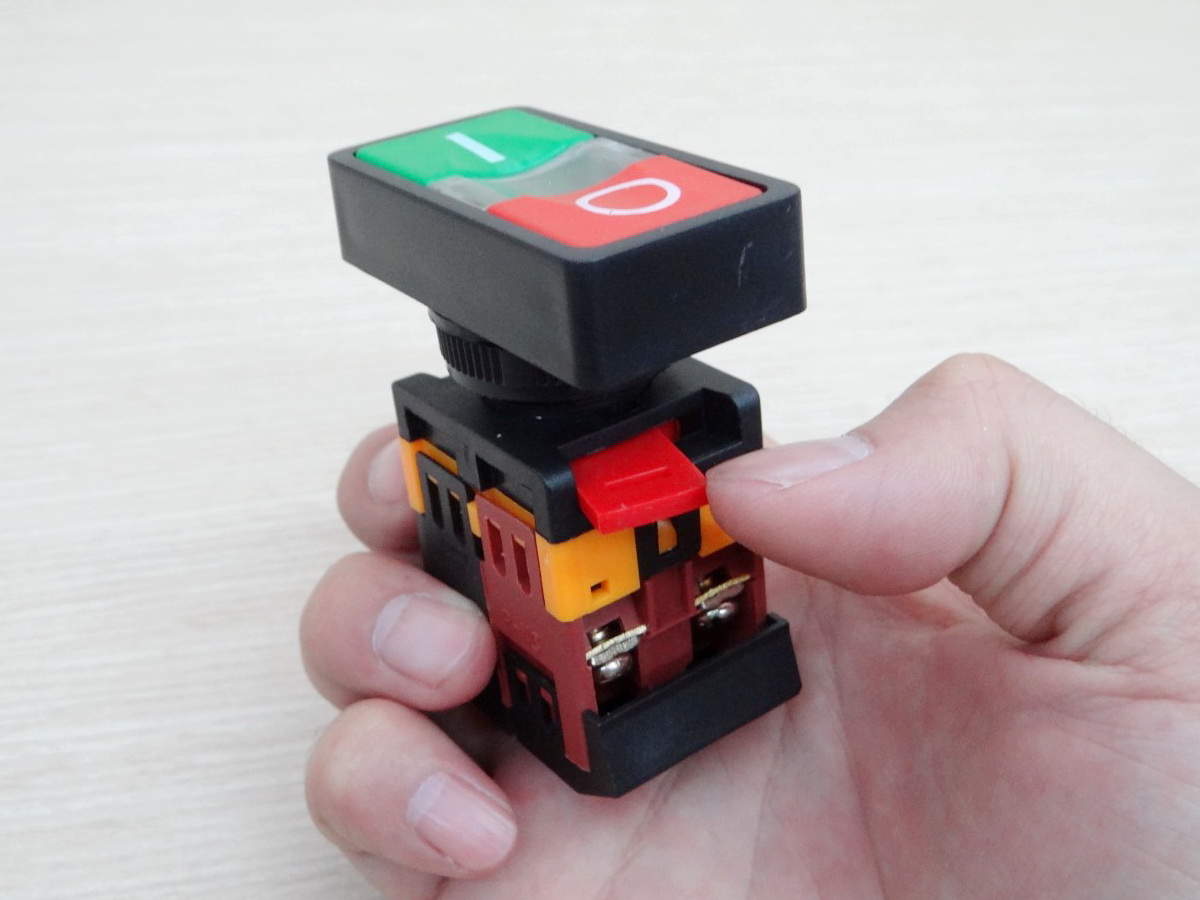 AS-22N Double Pushbuttons Switch With (220V Lamp) 10A/600V Start-stop (กดติด-ปล่อยดับ)