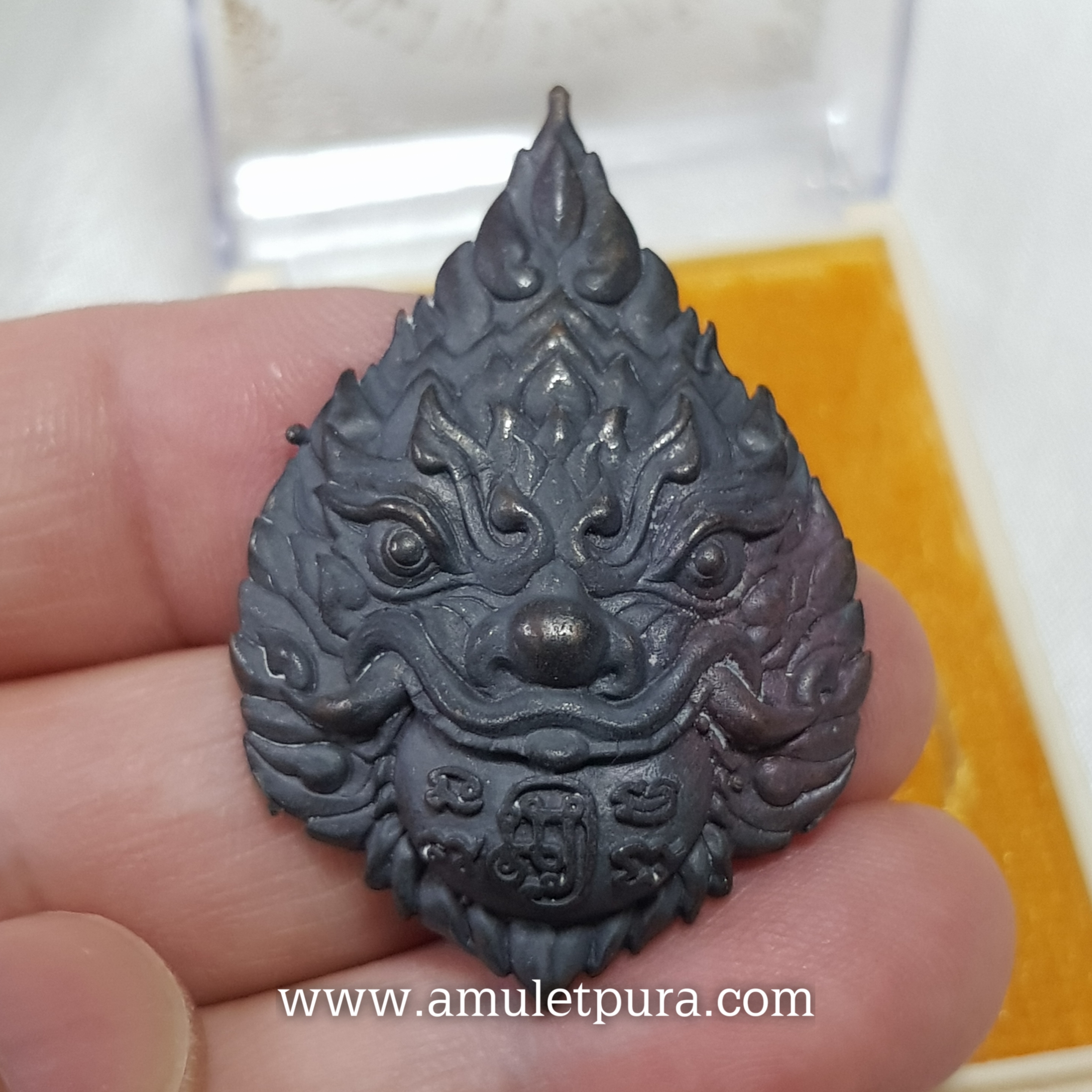 พระราหู รุ่นรวยทรัพย์(นวะอุดชนโรง/พลอย/จีวร)ปี60 หลวงพ่อรักษ์ วัดสุทธาวาสวิปัสนา จ.พระนครศรีอยุธยา(มีโค้ด หมายเลข123 สร้าง199องค์)