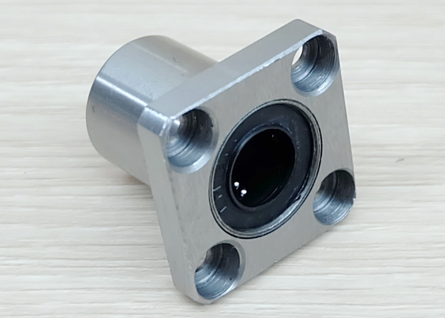 LMK12UU 12x21x30mm Square Flange Linear Ball Bearing 12mm