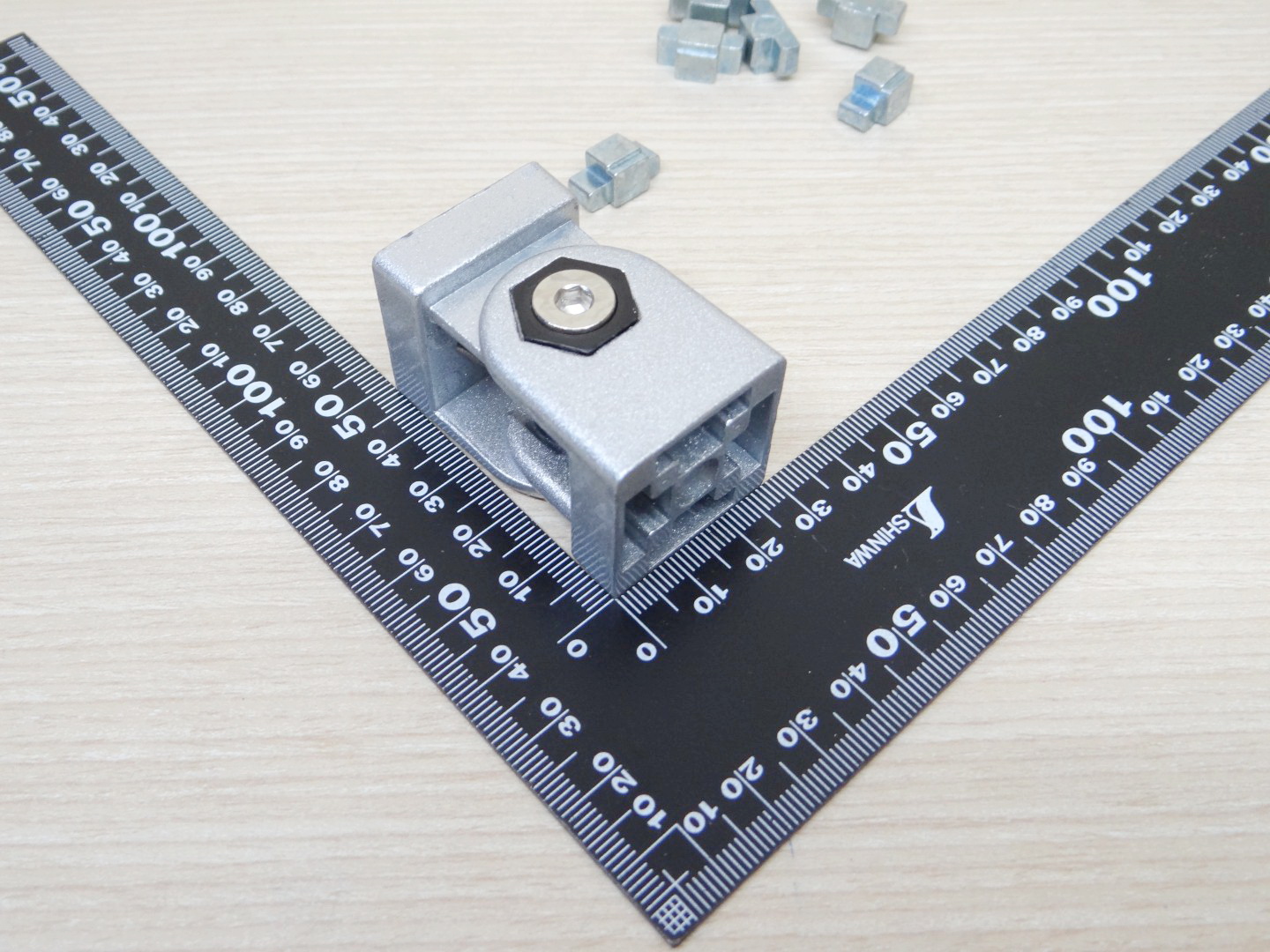 Flexible Pivot Joint Connector สำหรับ Series 30 Alu Profile