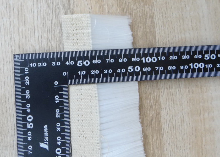 แปรงดักฝุ่น 50mm x 1M Nelon Brush Vacuum Cleaner (White)