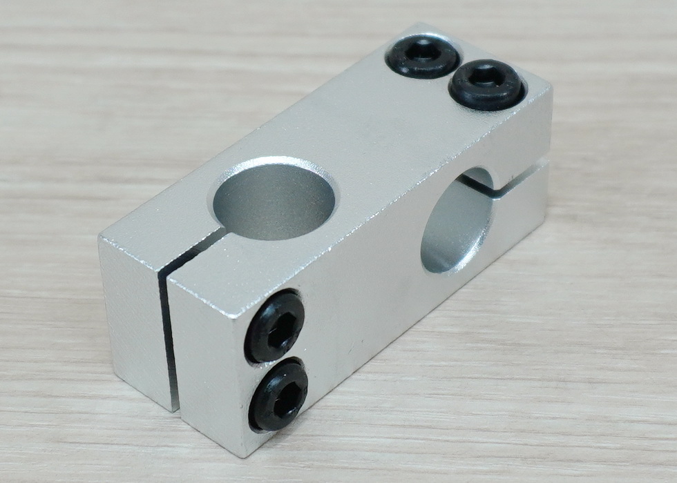 14mm x 14mm Holes Cross Shaft Support Aluminum Alloy