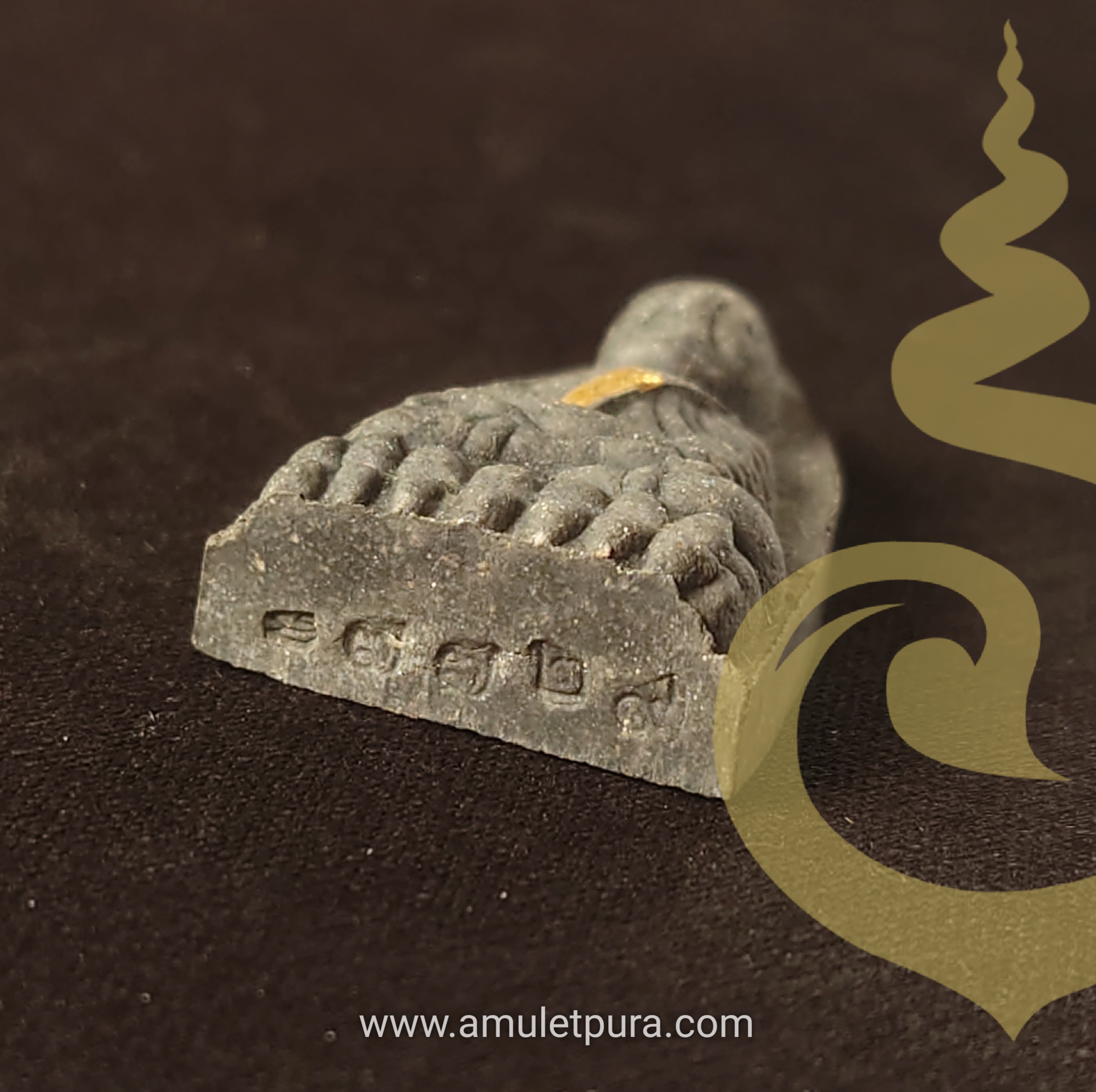 ชุดหลวงปู่ทวดตะกรุดทองคำ (เนื้อว่านผสมผงงาช้างแมมมอธ พิมพ์ซุ้มรูปเหมือน,พิมพ์ใหญ่,พิมพ์พระรอด)รุ่นพุทธคุณกุญชร ปี41 วัดช้างให้ จ.ปัตตานี จัดสร้างโดย มูลนิธิศรีรัตนโกสินทร์ (มีโค้ด หมายเลข 7729) พระอาจารย์นองปลุกเสก