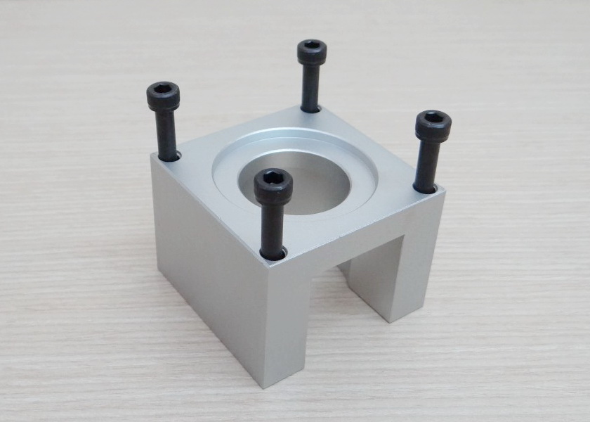 Nema23 (White) Aluminium Base Mounting Stepper Motor Bracket + Screw