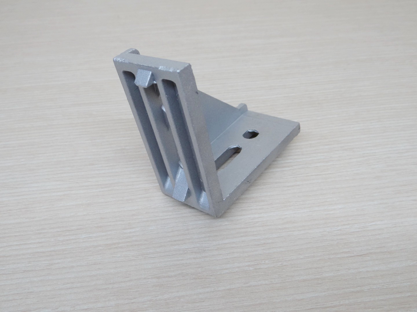 Bracket L สำหรับ Series 40 Alu Profile