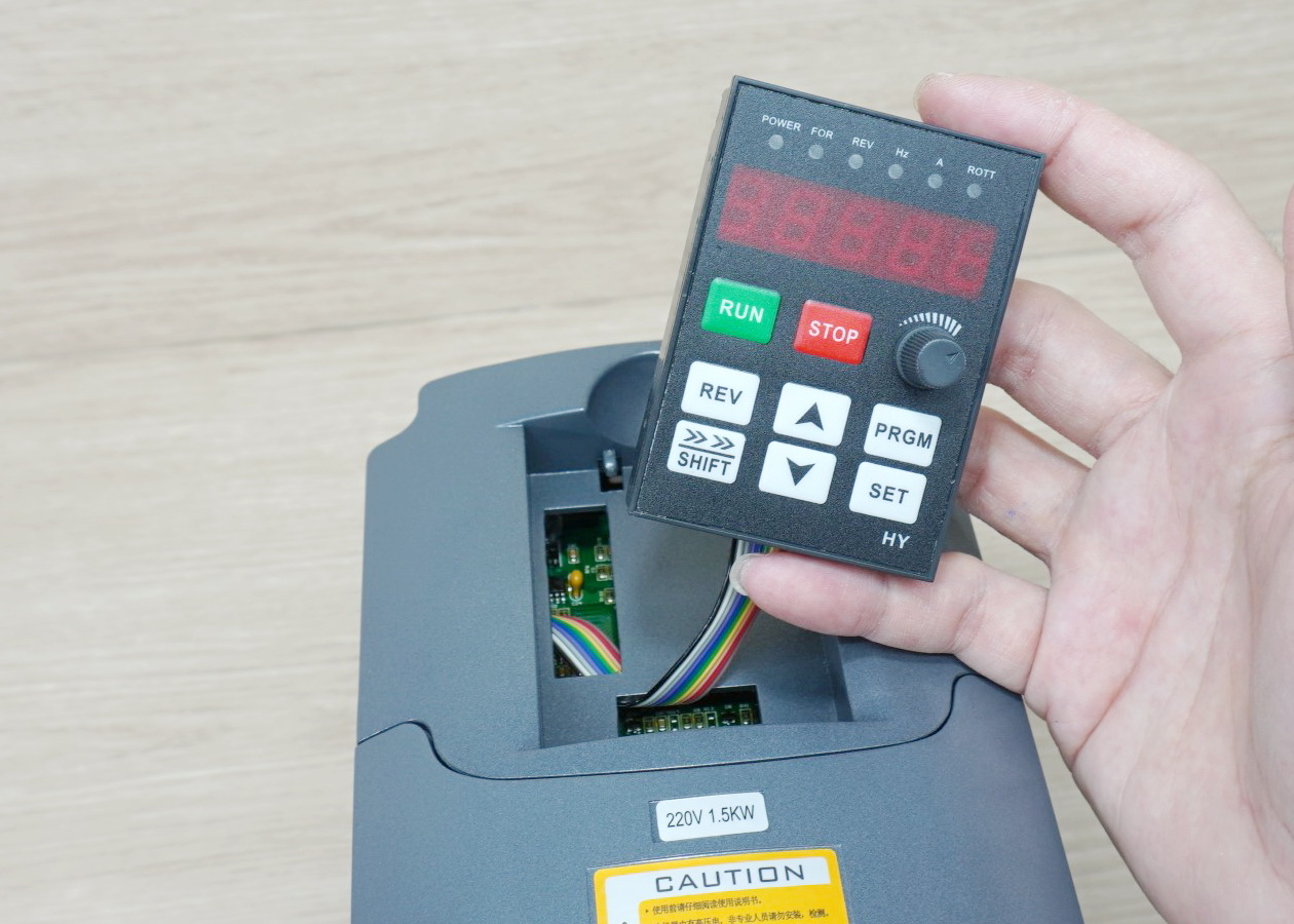 VFD Spindle Inverter 220V 1.5kw (HY01D523B)