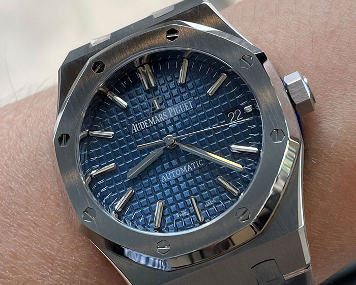 AP Royal Oak 15450 Blue 37mm. ZF