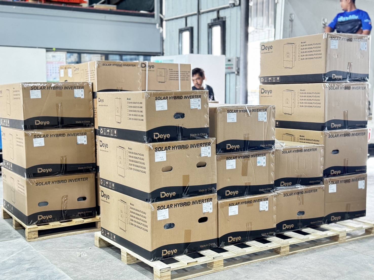 DEYE Hybrid Inverter 80KW 3Phase SUN-80K-SG01HP3-EU-BM4 Battery Voltage 160-700v กันย้อนในตัว แถม CT Wifi รับประกัน 10 ปี