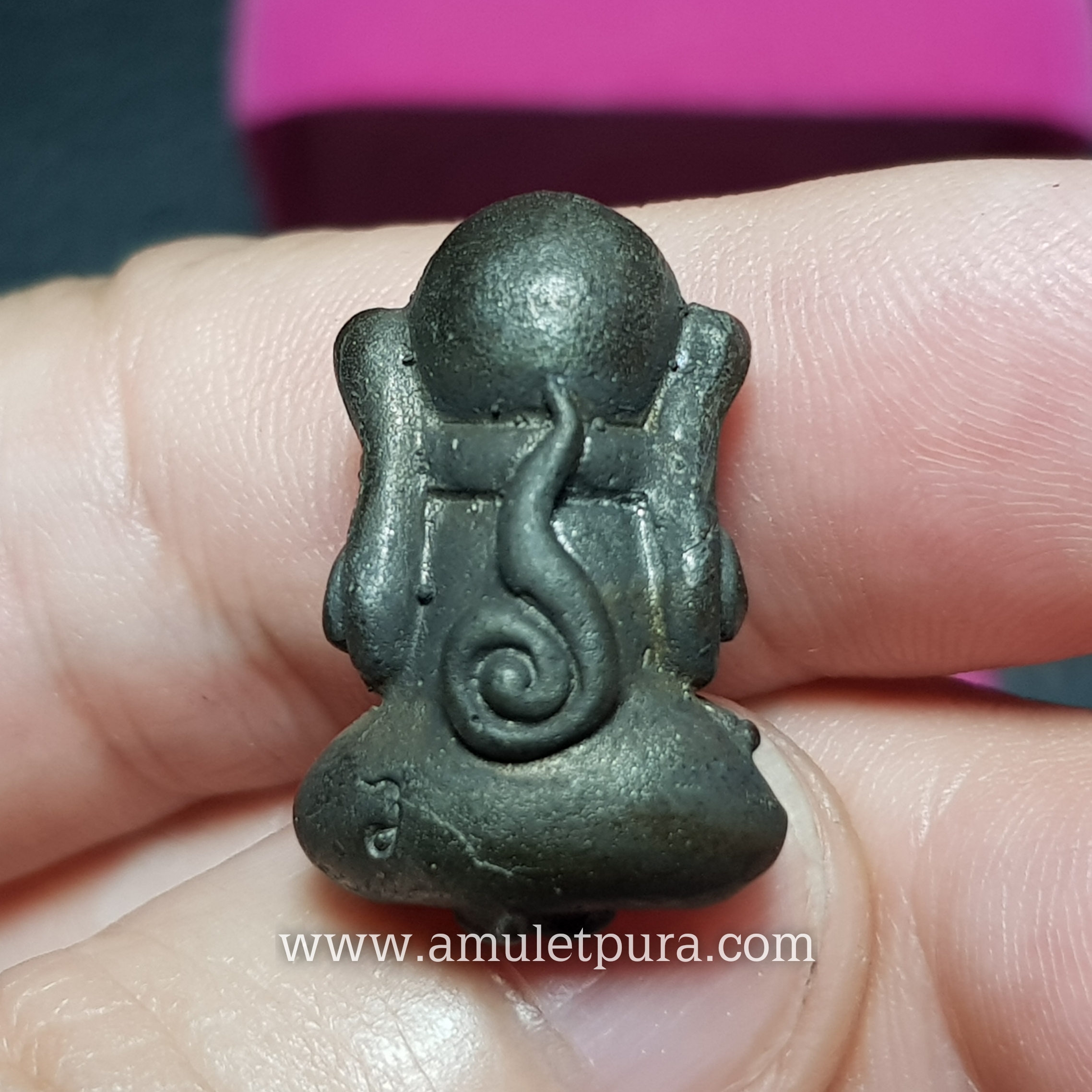 พระปิดตาแร่บางม่วง (เนื้อเมฆสิทธิ์) รุ่นแรก งานปิดทองฝังลูกนิมิต ปี53 หลวงปู่ทองย้อย วัดอัมพวัน จ.นนทบุรี (มีโค้ด)