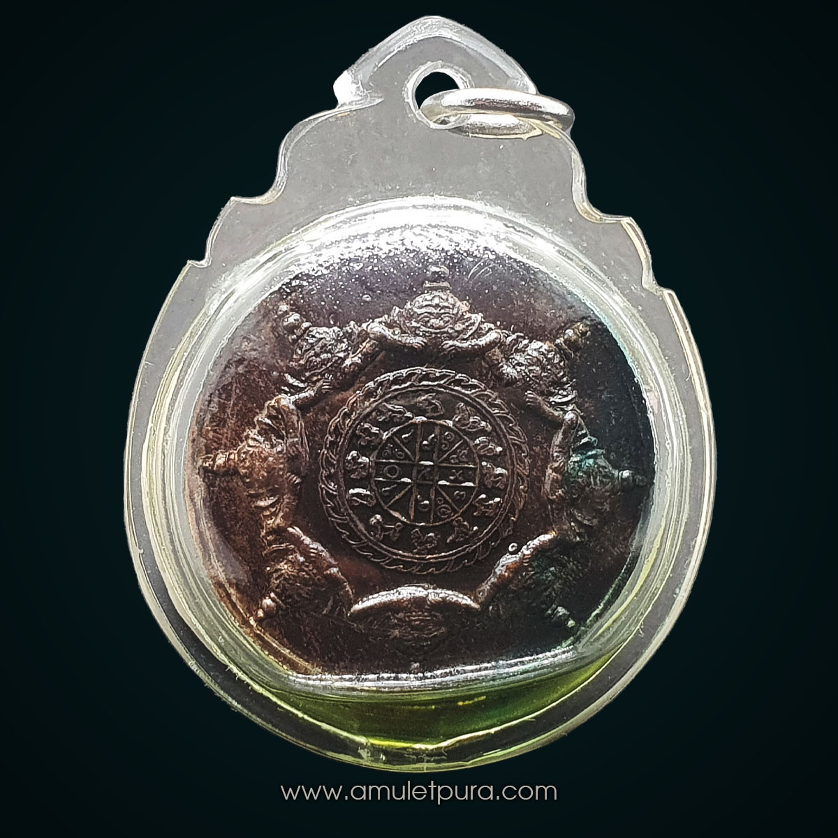 พระปิดตาพังพระกาฬ รุ่นธงชัย พระพรหมมังคลาจารย์ (เจ้าคุณธงชัย) วัดไตรมิตรฯ ปี59 (เนื้อทองแดงรมดำ เลี่ยมใส่น้ำมันเสือผสมว่าน 108 เพื่อเพิ่มพุทธคุณเข้มขลัง)