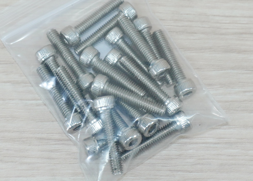 Hex Socket Cap Screw M4x20mm Nickel-plated (20ตัว/ถุง)