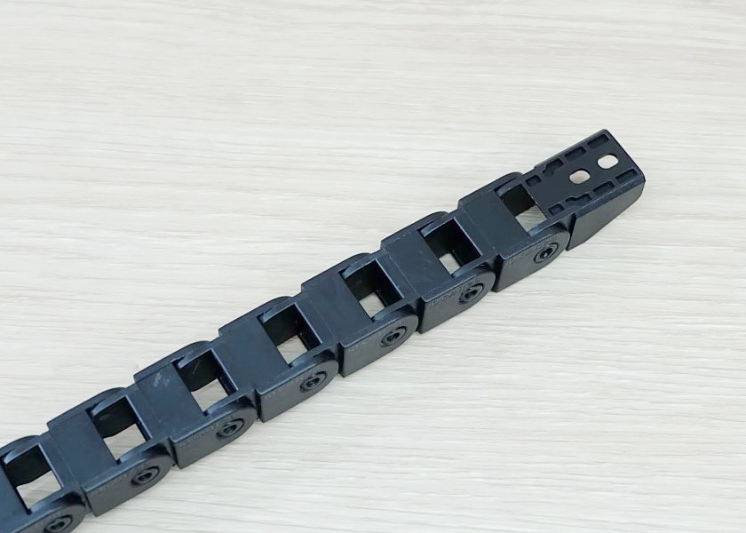 10 X 10 mm Cable Drag Chain R28mm ยาว 1M และ End Connectors