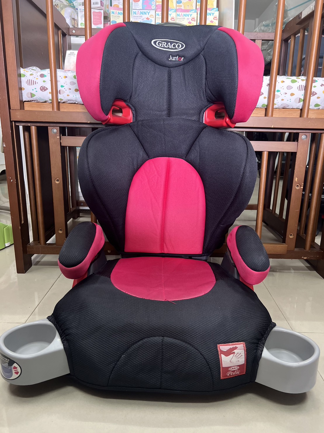 Graco บูสเตอร์ซีท Graco ยกหัวสูงต่ำได้ มีที่วางแก้ว สภาพสวย 85% มือสองญี่ปุ่น ของแท้