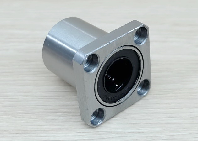 LMK16UU 16x28x37mm Square Flange Linear Ball Bearing 16mm