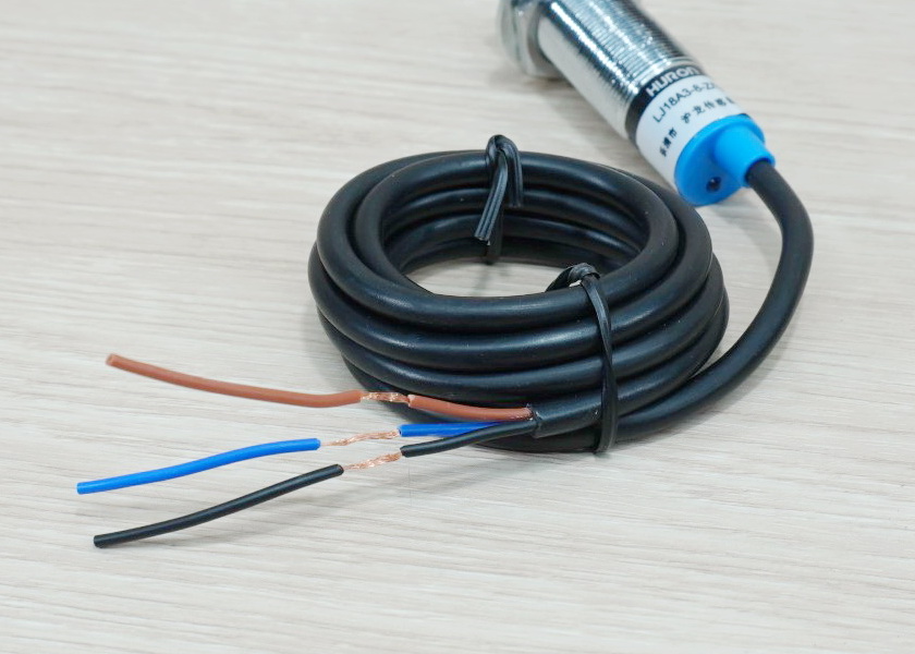 LJ18A3-8-Z/BX (NPN, NO ระยะ 8mm) 6-36V DC Inductive proximity switch sensor