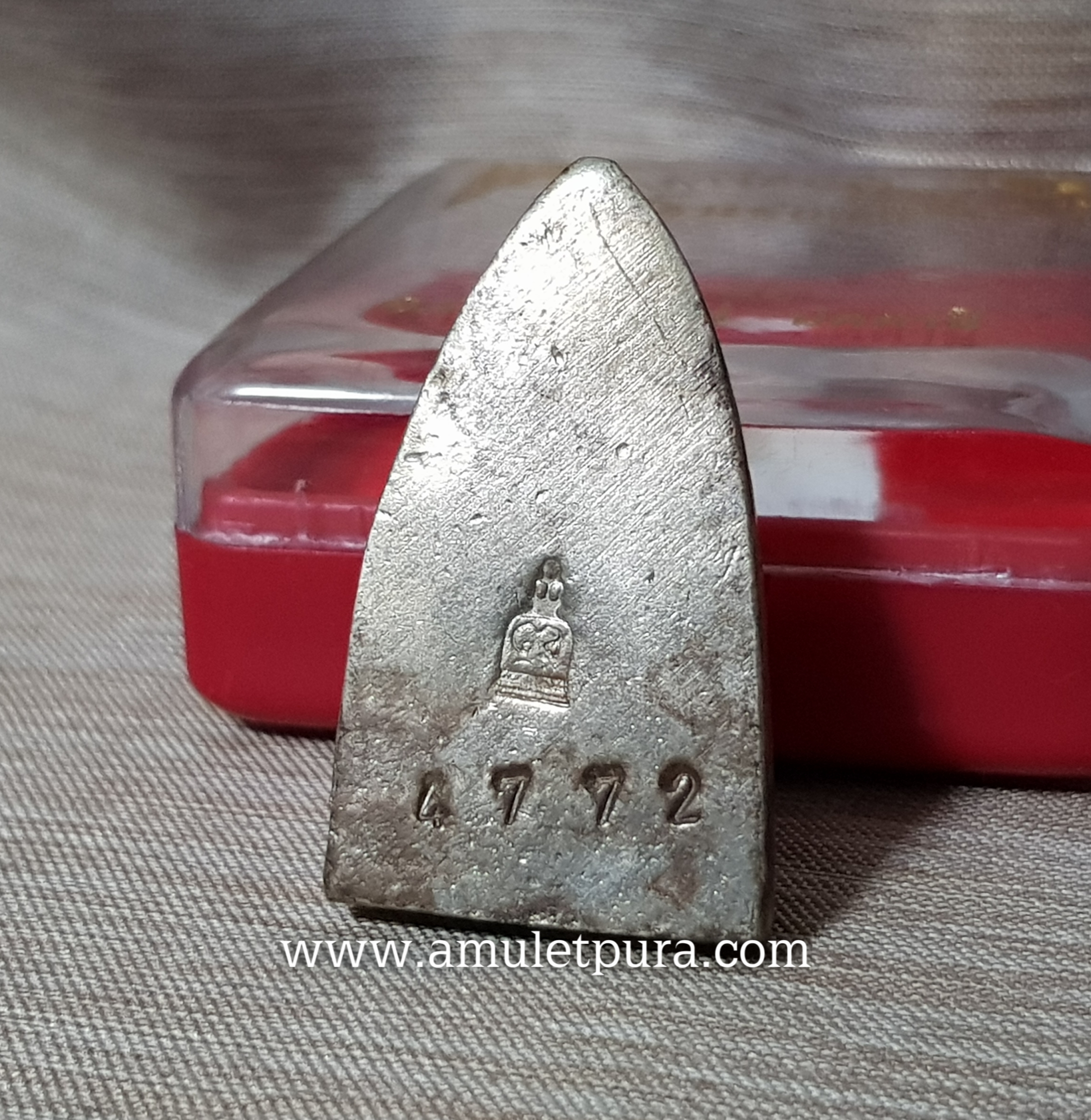 หลวงปู่ทวดหลังเตารีด หมื่นยันต์(เนื้อระฆังแตก)รุ่นกฐิน51(ลังกาสุกะ)พระอาจารย์แดง วัดไร่ จ.ปัตตานี(ตอกโค้ด หมายเลข4772)