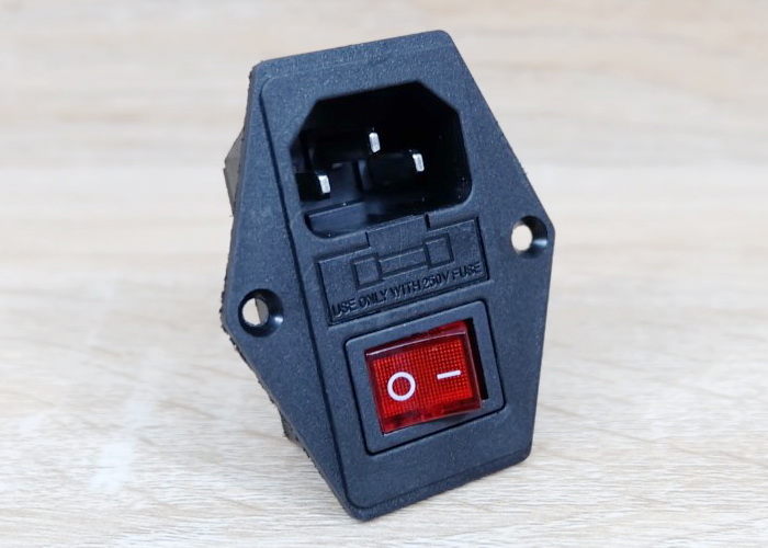 AC-01A Plug Socket 3 Pin Male AC250V พร้อมสวิทช์และฟิวส์ 10A