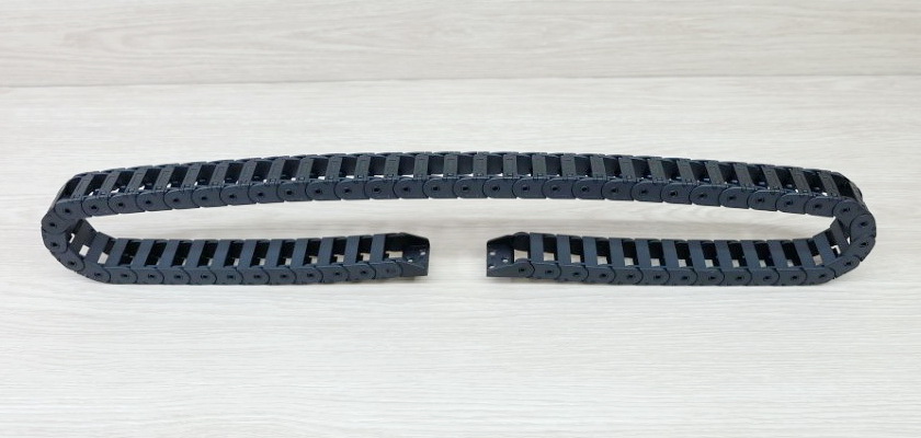 10 X 20 mm Cable Drag Chain R28mm ยาว 1M และ End Connectors (Bridge open outside)