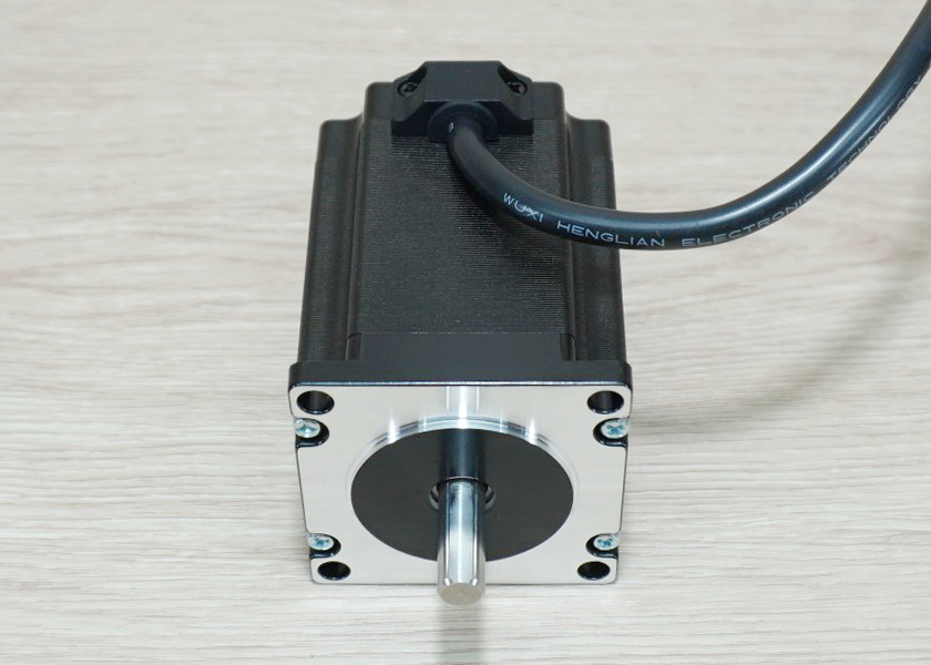 OUKEDA - Stepper Motor (Nema 23) แรงบิด 1.89N.m 4.2A Shaft 8mm (OK57DL76-424A) 50cm Cable