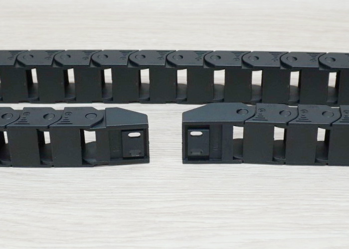 15 X 20 mm Cable Drag Chain R28mm ยาว 1M และ End Connectors