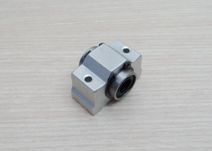 SCV8UU Linear Ball Bearing Block 8mm