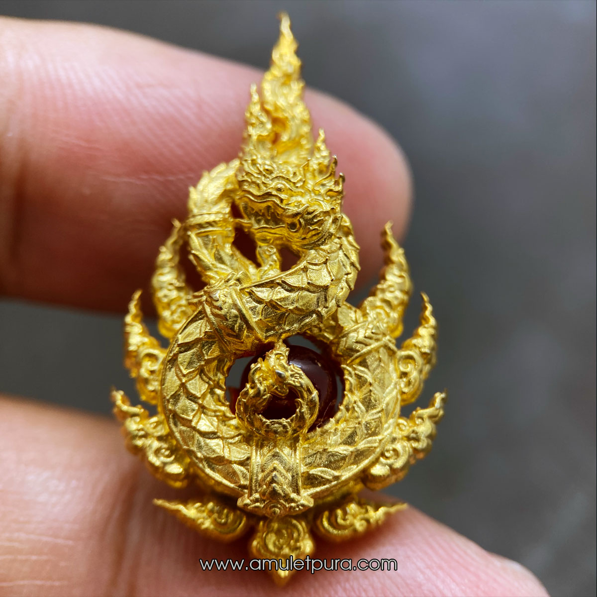 พญาอนันตนาคราช รุ่นหัวใจเศรษฐี (สัมฤทธิ์ชุบทอง เพชรพญานาคสีแดง) ปี62 หลวงปู่ถิน วัดคอนสาย จ.ยโสธร (มีโค้ด หมายเลข 640)