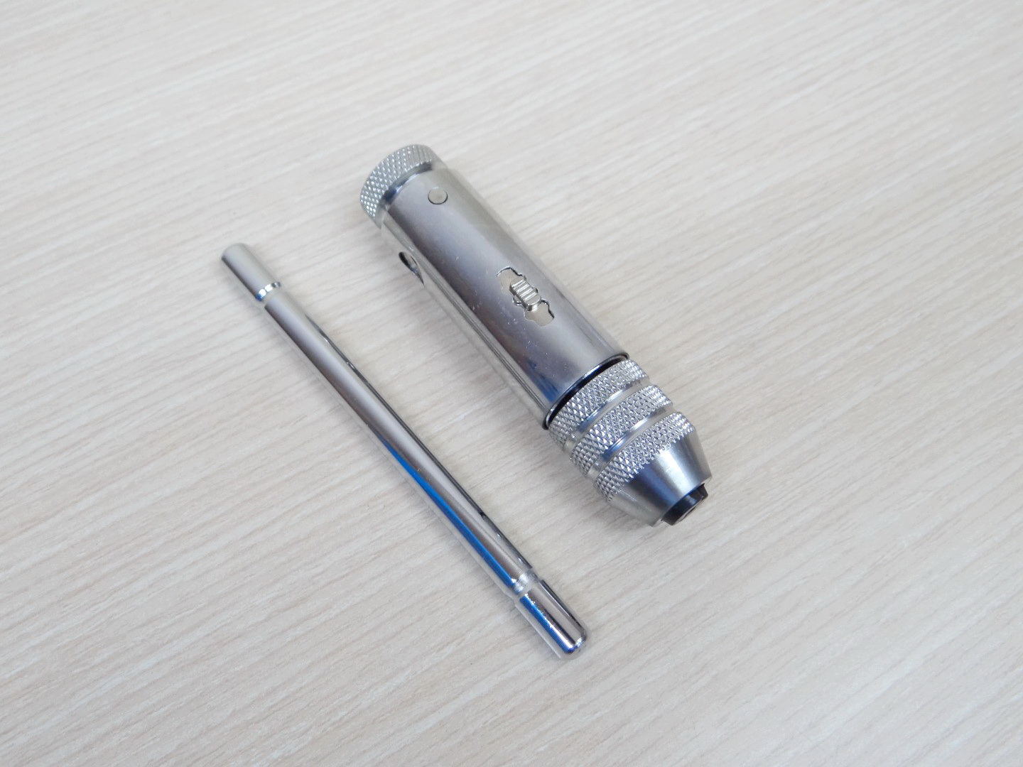 Reversible M3-M8 T Bar 85mm Handle Ratchet Tap Wrench Holder