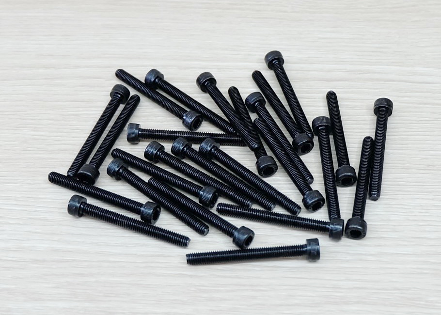 สกรูหัวจมดำ Screw M5 ยาว 45mm (20ตัว/ถุง)