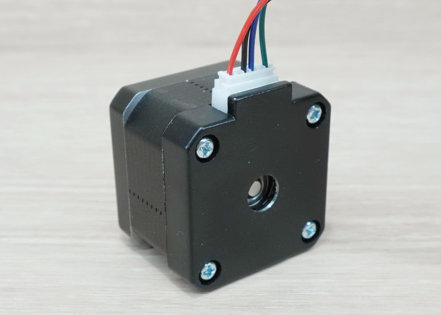 Usongshine - Stepper Motor (Nema17) แรงบิด 29 N.cm 1A (17HS3401S) Black End