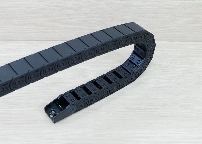 15 x 20 mm Cable Drag Chain R38mm ยาว 1M และ End Connectors (Semi-Enclosed)