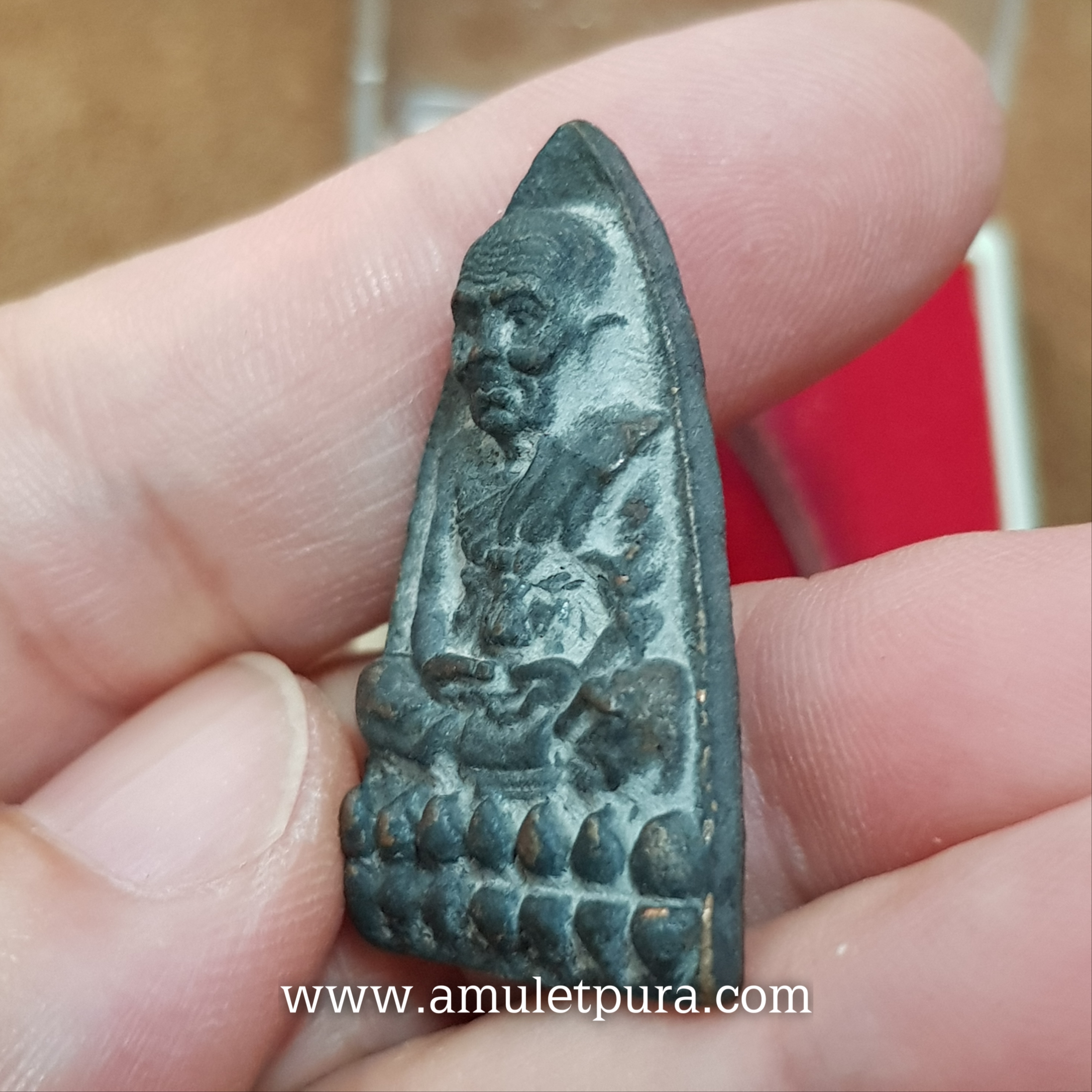 หลวงปู่ทวด หลังเตารีด พิมพ์ 50 ปี วัดเมืองยะลา(ทองผสม)รุ่นสันติสุข ปี52 พ่อท่านฉิน วัดเมืองยะลา จ.ยะลา(ตอกโค้ด หมายเลข๒๐๐๕)