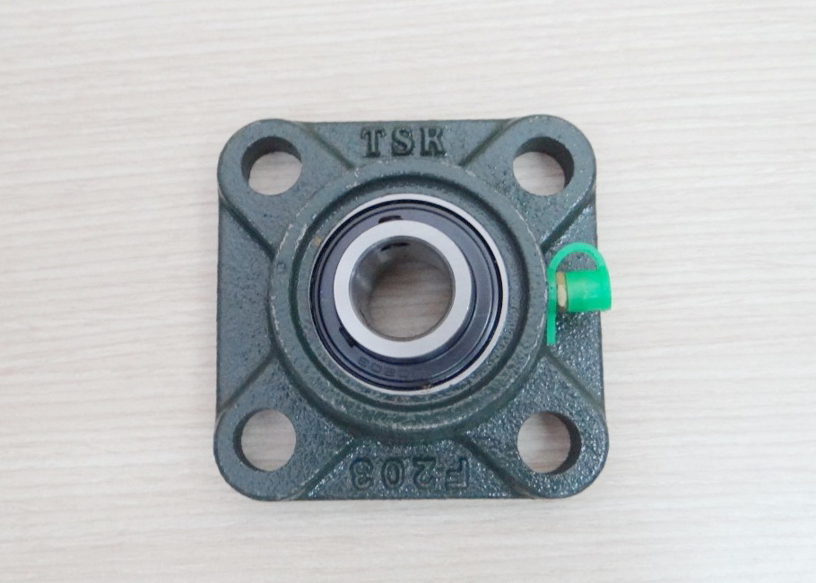 UCF203 Flange Bearing Unit 17mm Cast Iron Housing Self-aligning
