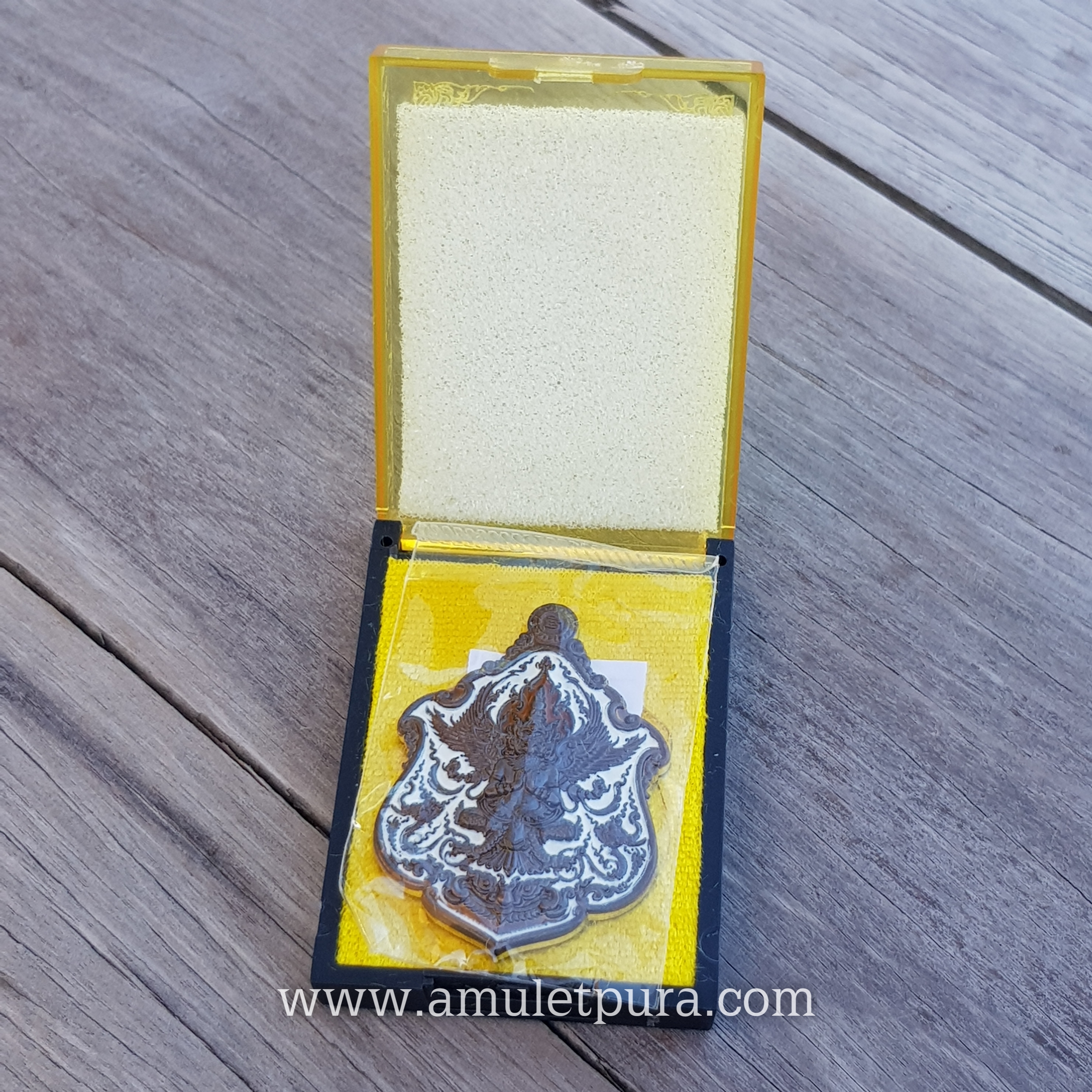 เหรียญพญาครุฑ(มหาชนวนลงยาขาว-ส้ม)รุ่นเจ้าสัวเวนไตย ปี63 หลวงพ่อฟู วัดบางสมัคร จ.ฉะเชิงเทรา(มีโค้ด หมายเลข116)