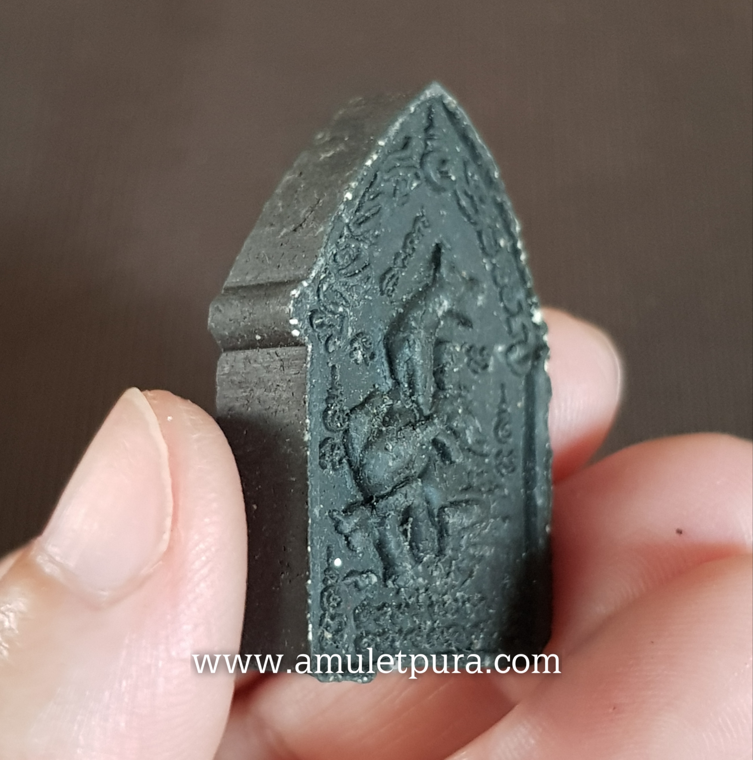 ขุนแผนกระเหรี่ยงคอม้า ปี53 (เนื้อผงน้ำมันพราย) หลวงพ่อปั้น วัดนาดี (ฮุกนางวัว) จ.สระบุรี