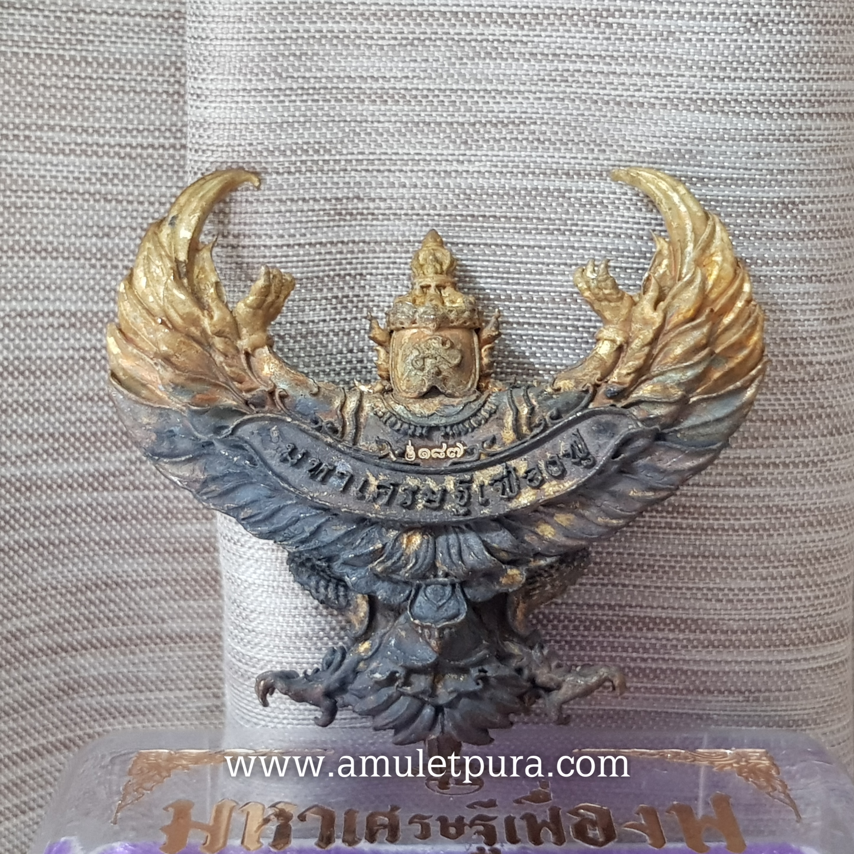 พญาครุฑ รุ่นมหาศรษฐีเฟื่องฟู(ชนวนโบราณทูโทนแยกจากชุดกรรมการ)ปี63 หลวงพ่อฟู วัดบางสมัคร จ.ฉะเชิงเทรา(สร้าง 999 องค์ ตอกโค้ด หมายเลข๑๘๗)